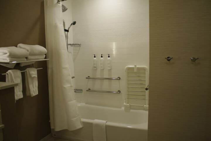 Fairfield Inn & Suites by Marriott Detroit Lakes