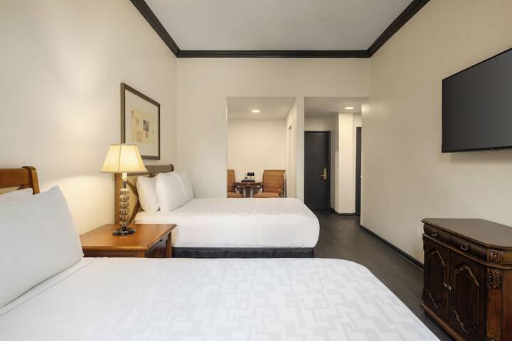 Room 20 of 35
