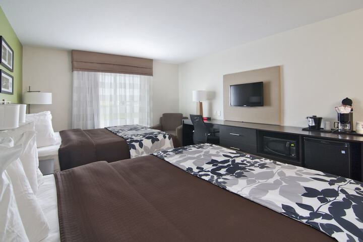 Room 16 of 44