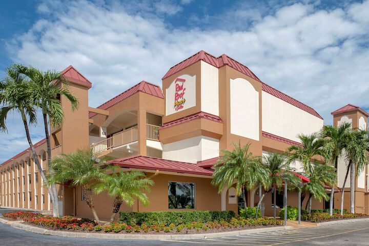 Hotel 5 of 74