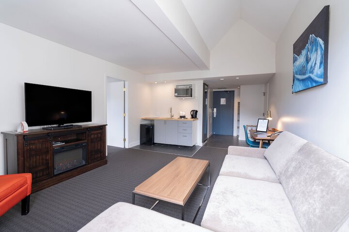 Room 15 of 49
