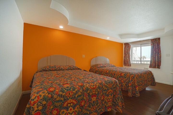 Room 35 of 96