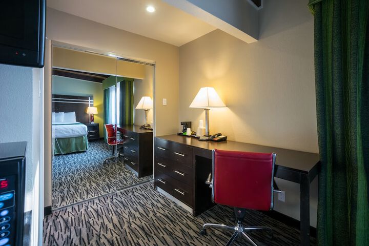 Room 25 of 54