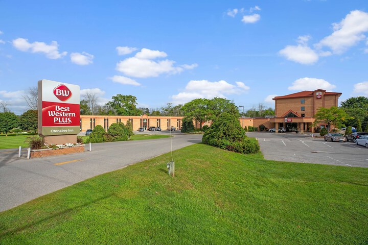 Hotel 2 of 97