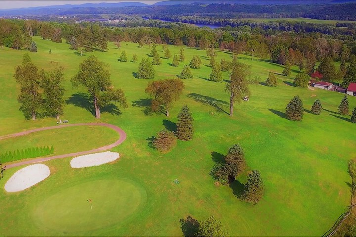 Rolling Pines Golf & Banquet Facility