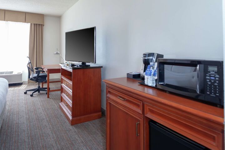 Room 9 of 33