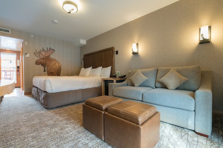 Room 70 of 108