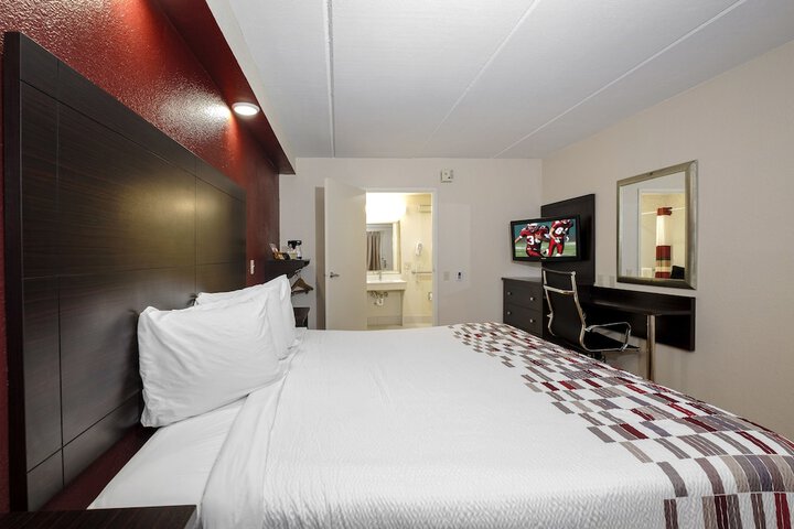 Room 26 of 32