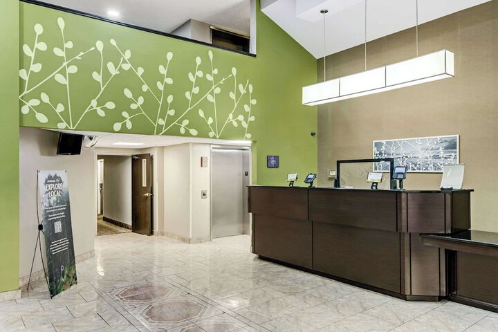Hotel Interior 9 of 34