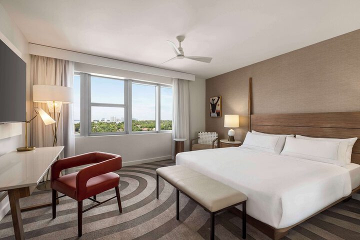 Room 32 of 118