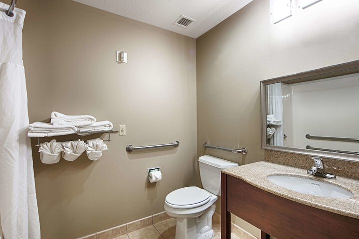 Room 8 of 21