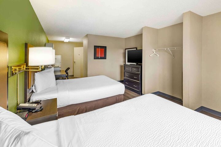 Room 14 of 33