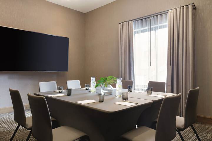 Kimpton Armory Hotel Bozeman by IHG