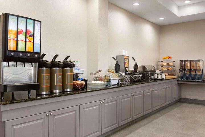 Breakfast/Coffee Service 26 of 29