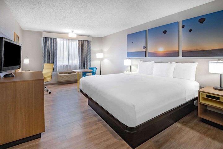 Room 43 of 53
