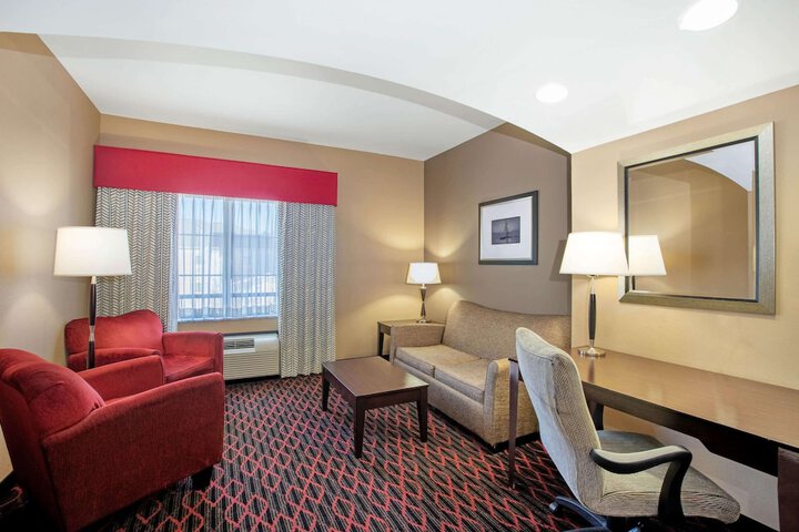 La Quinta Inn & Suites by Wyndham Conway