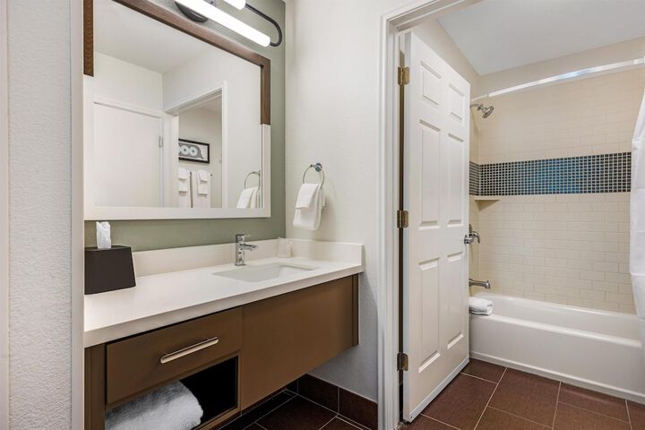 Sonesta ES Suites Portland Vancouver 41st Street