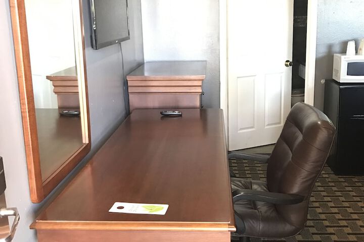 Economy Inn Motel