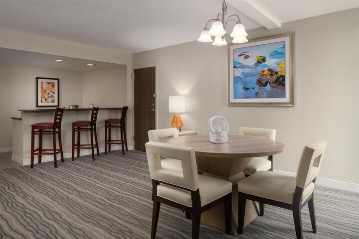 DoubleTree by Hilton Virginia Beach