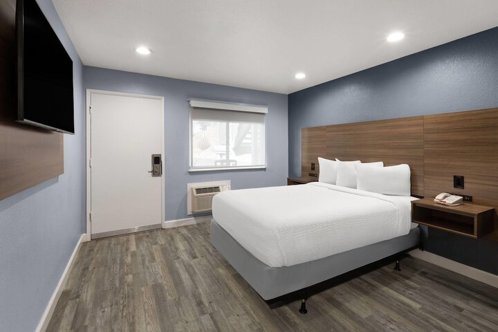 Days Inn by Wyndham Arroyo Grande / Pismo Beach