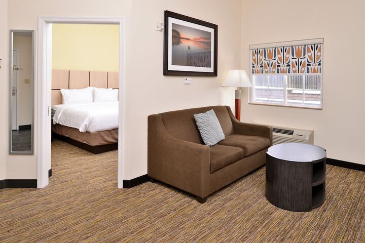 Room 25 of 49