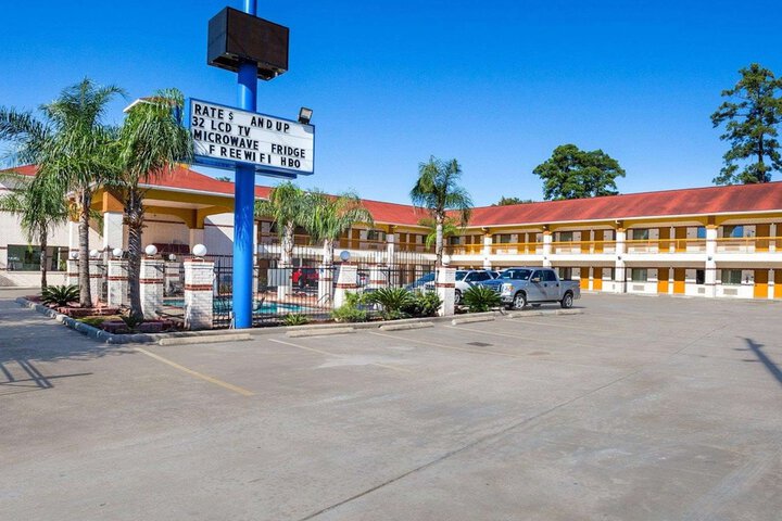Hotel 3 of 27