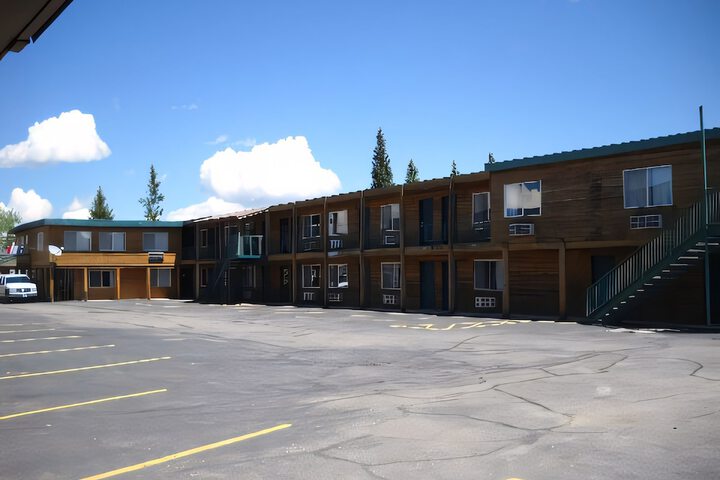Hotel 7 of 50