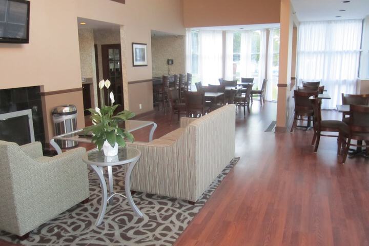Best Western Plus The Inn & Suites at the Falls