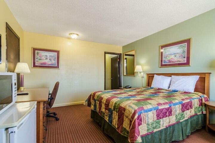 Room 18 of 20