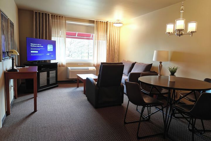 Room 9 of 15