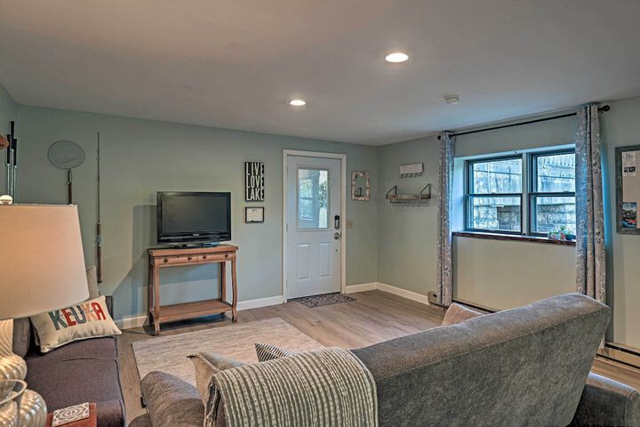 Newly Renovated Penn Yan Apartment 1 Mi to Lake!