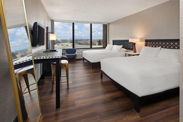 The Highlander Hotel Iowa City an Ascend Collection Hotel