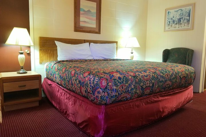 Room 9 of 22