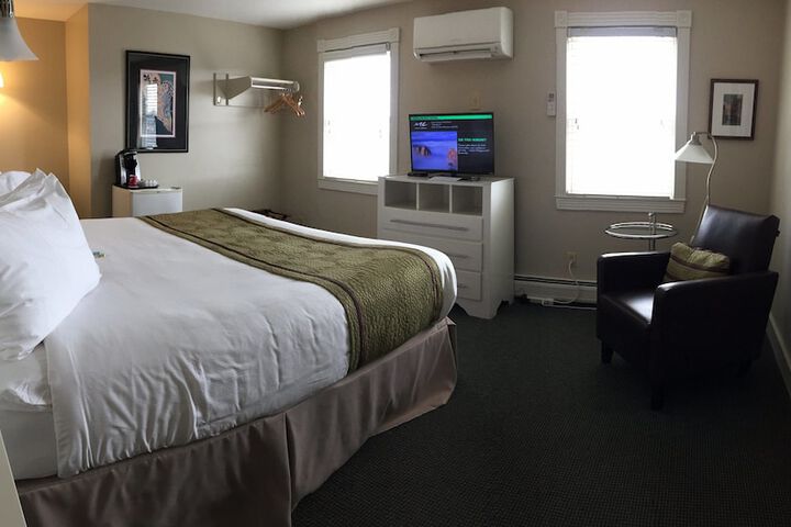 Room 110 of 163