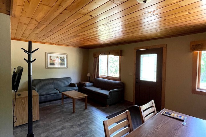 Hanging Horn Lakeside Resort