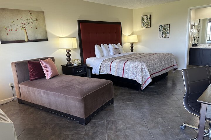 Room 44 of 68