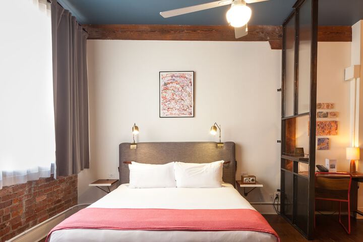 The Old No. 77 Hotel & Chandlery