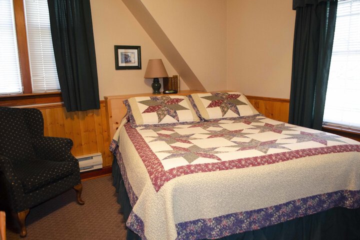 Crandell Mountain Lodge