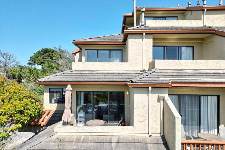 Royal Villa - Ocean View - Heated Pools - SEASCAPES BEST 1 BEDROOM - 3 BEDS - End Unit