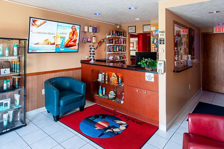 Econo Lodge Menomonie on the Bay