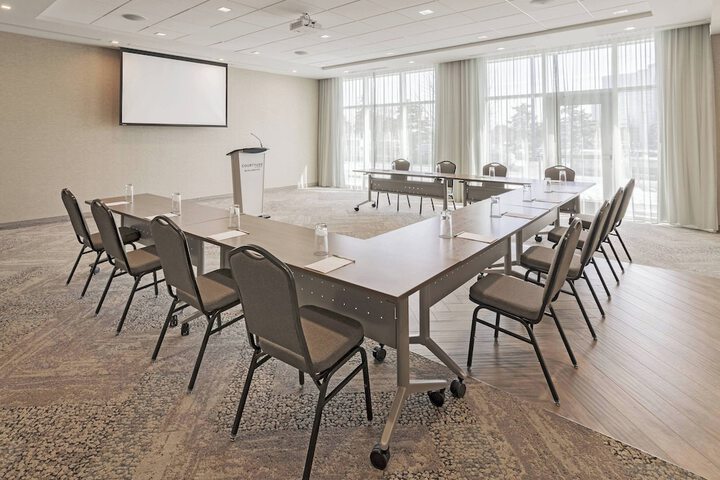 Courtyard by Marriott Burlington