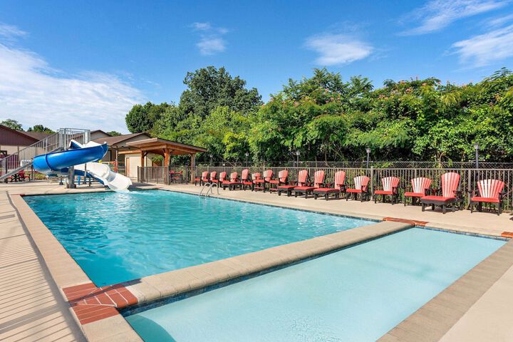 Pool 13 of 46