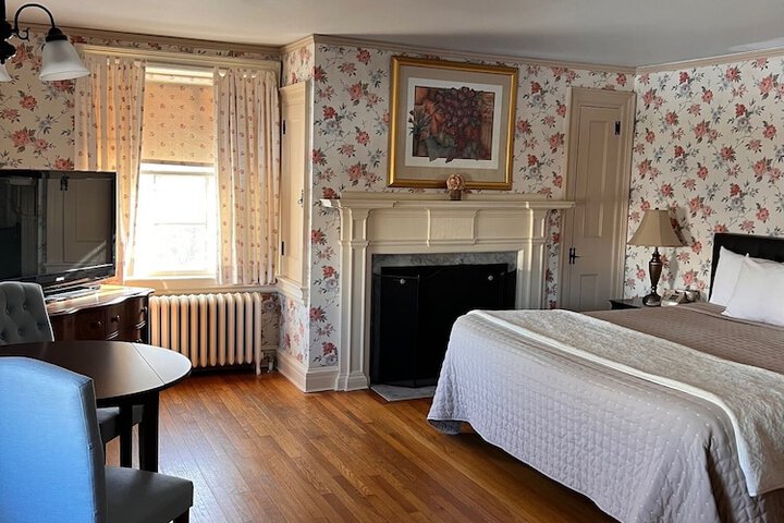 Room 14 of 16