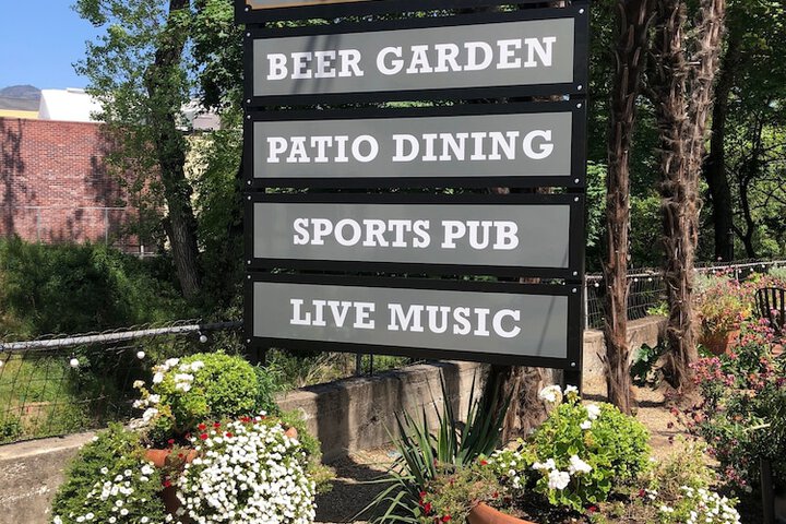 Calistoga Inn Restaurant and Brewery