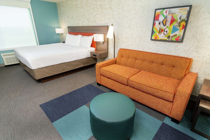 Room 17 of 38