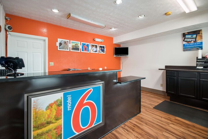 Motel 6 Parkersburg WV