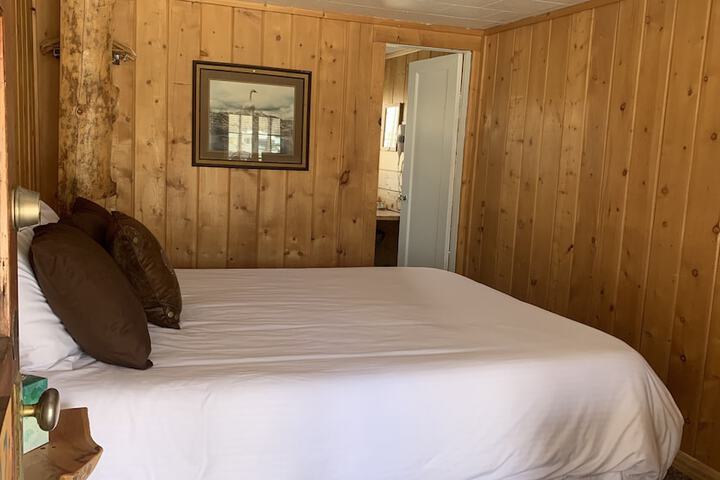 Room 105 of 153