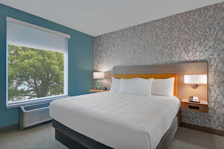 Room 28 of 45