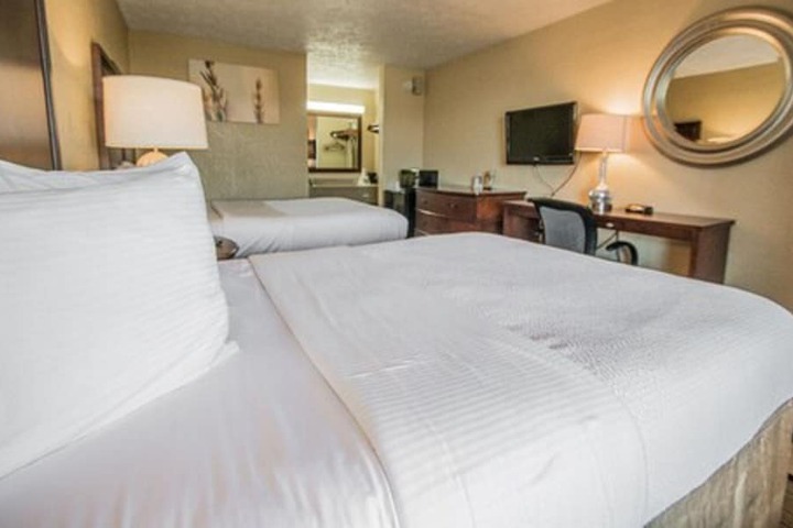 Room 21 of 28