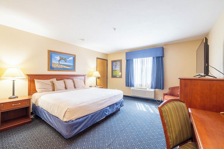 Blue Mountain Inn & Suites